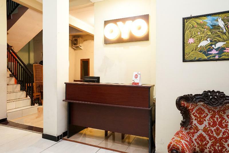 סוראבאיה Kartika Syariah Homestay By Stayku מראה חיצוני תמונה